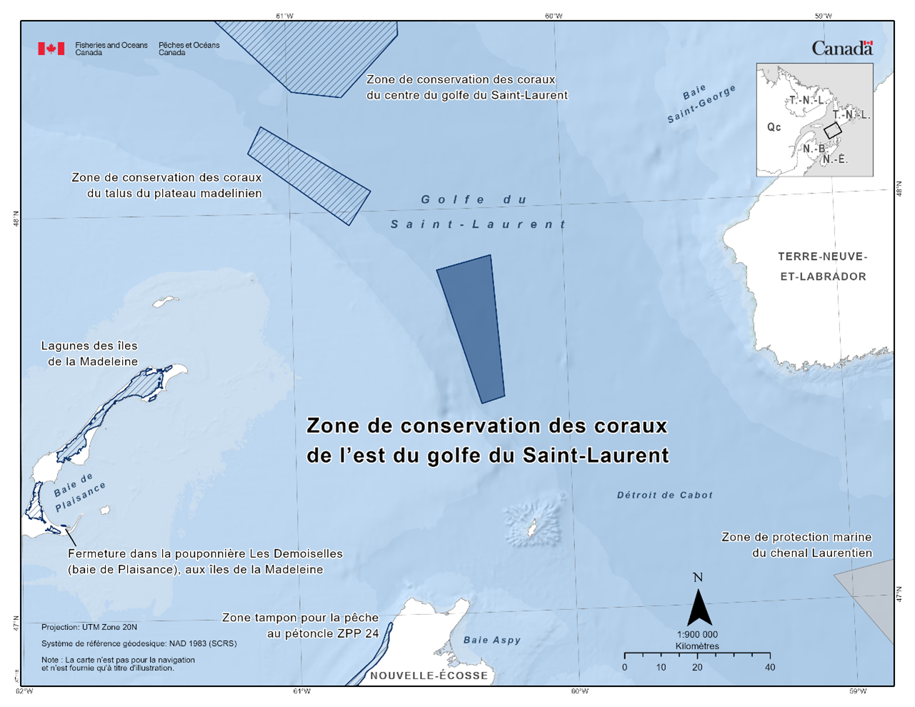 Carte de la zone de conservation des coraux de l'est du golfe du Saint-Laurent représentée en bleu foncé. La carte présente également les autres refuges marins de la zone par des lignes diagonales bleu foncé (zone de conservation des coraux du centre du golfe du Saint-Laurent, pente des hauts-fonds de la Madeleine, fermeture des lagunes des Îles-de-la-Madeleine, pouponnière Les Demoiselles, zone tampon pour le pétoncle ZPP 24).